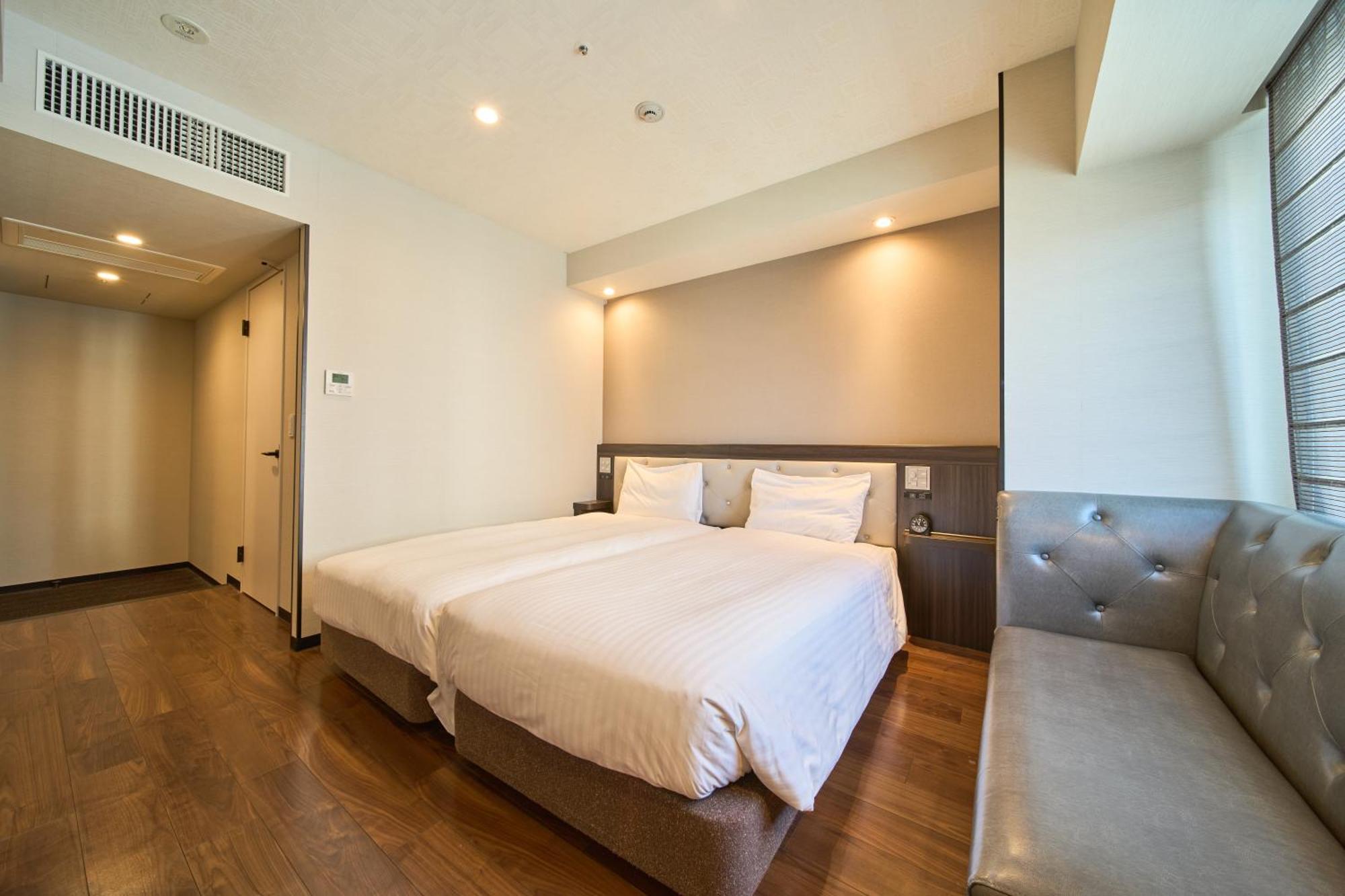 Via Inn Umeda Осака Экстерьер фото